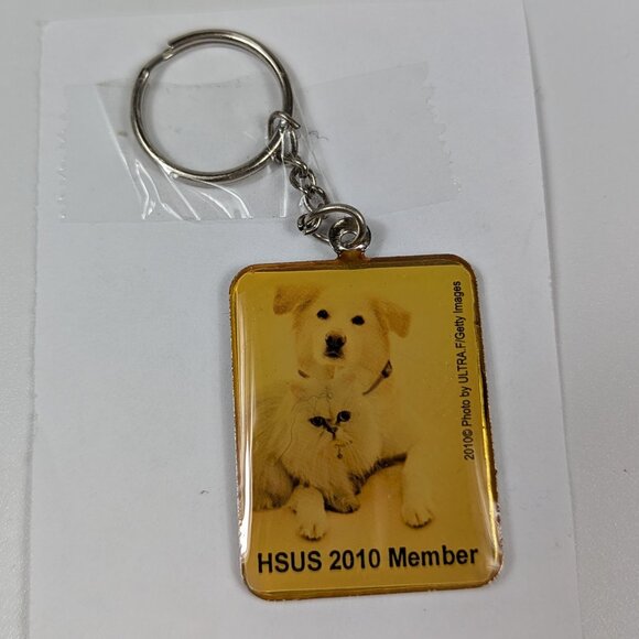 HSUS Humane Society of the United States Member Keychain 2010 - Picture 1 of 3